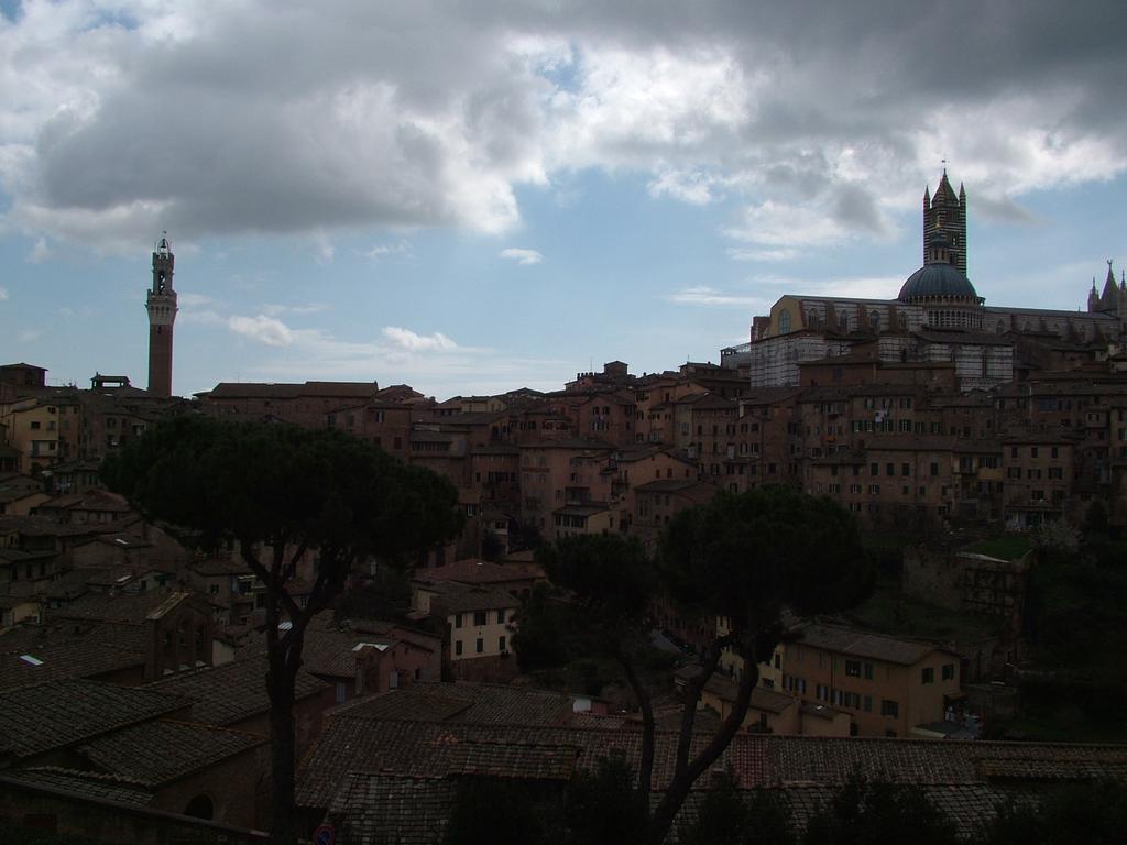 Residenza San Domenico Hotel Siena Esterno foto