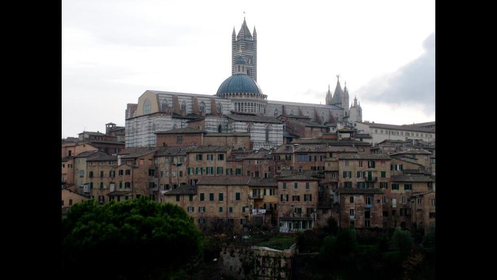 Residenza San Domenico Hotel Siena Camera foto